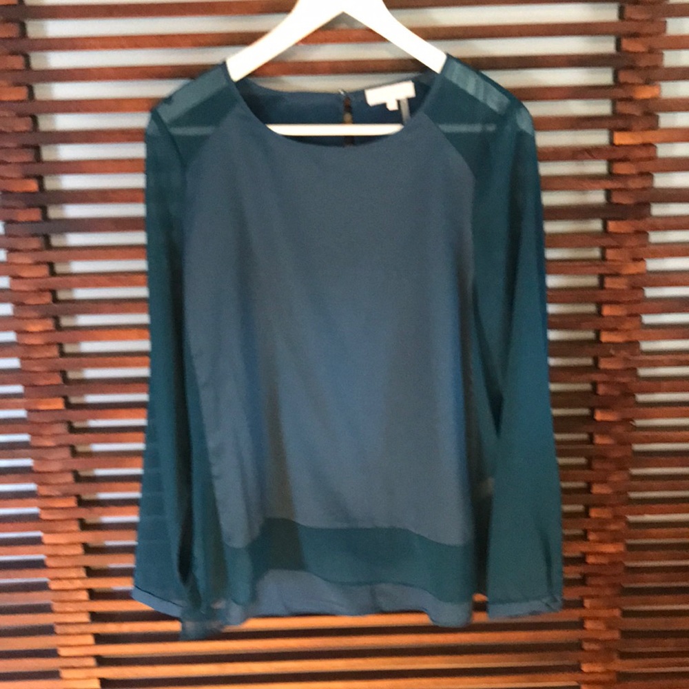 1.State blouse - Picture 1 of 8